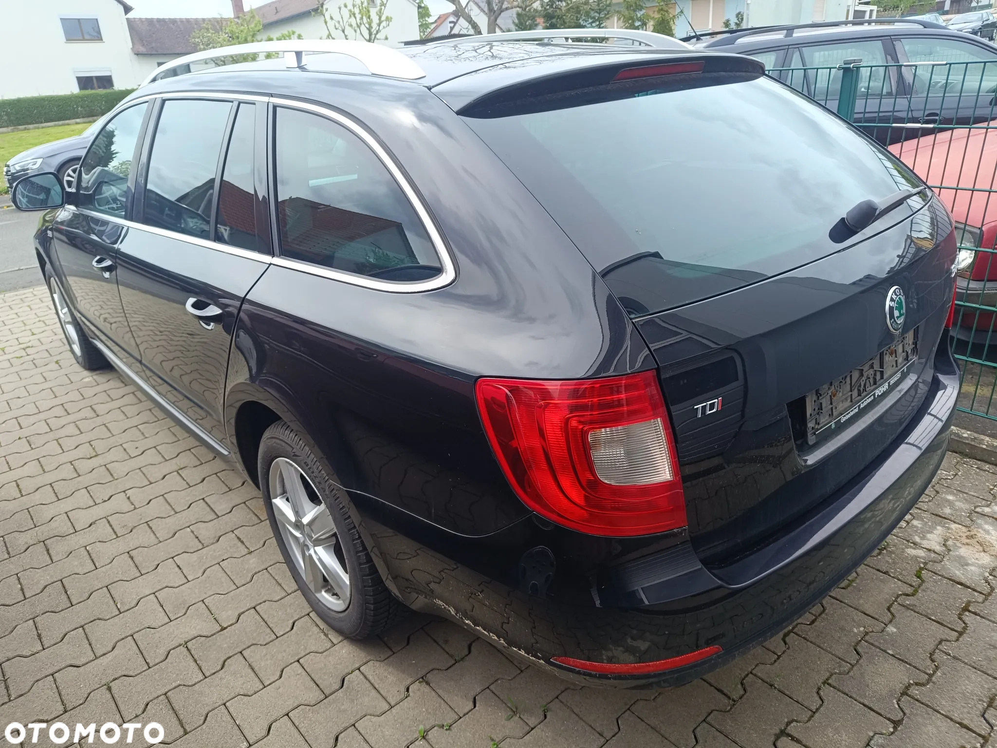 Skoda Superb 2.0 TDI DSG FAMILY - 4