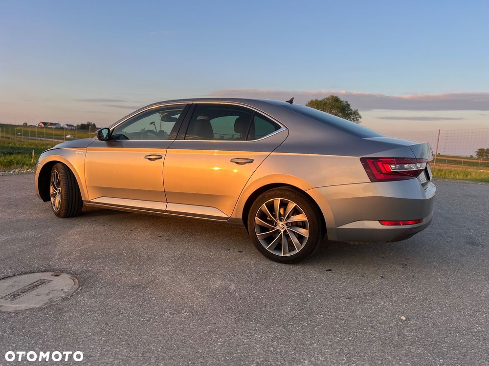 Skoda Superb 2.0 TDI SCR 4x4 L&K DSG - 10