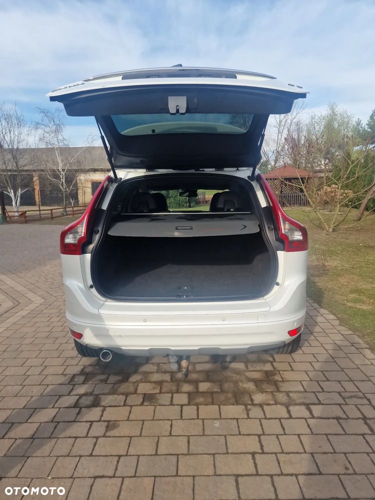 Volvo XC 60 - 4