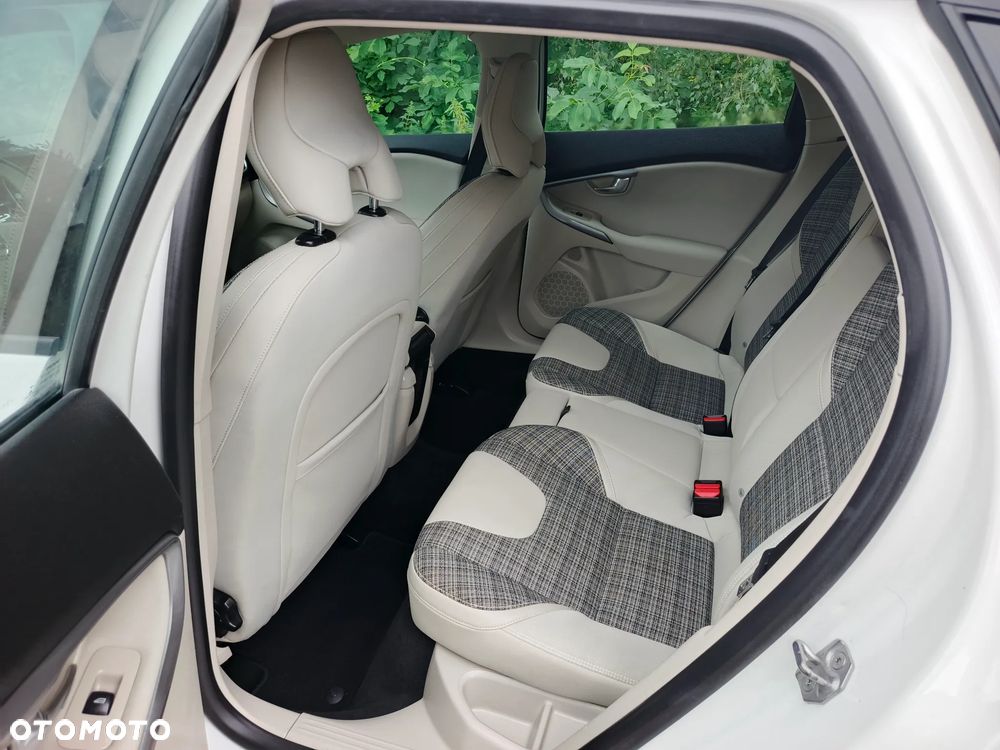Volvo V40 - 27