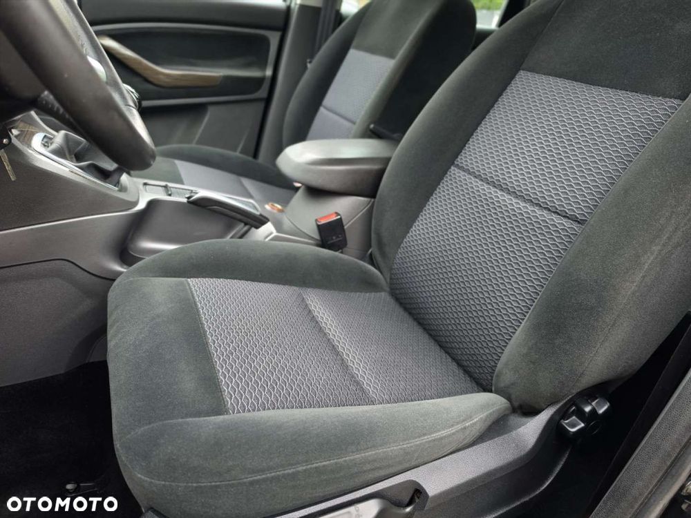 Ford C-MAX - 27