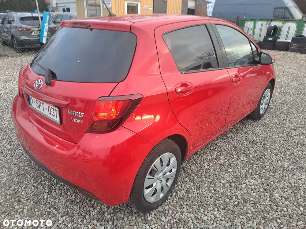 Toyota Yaris - 4
