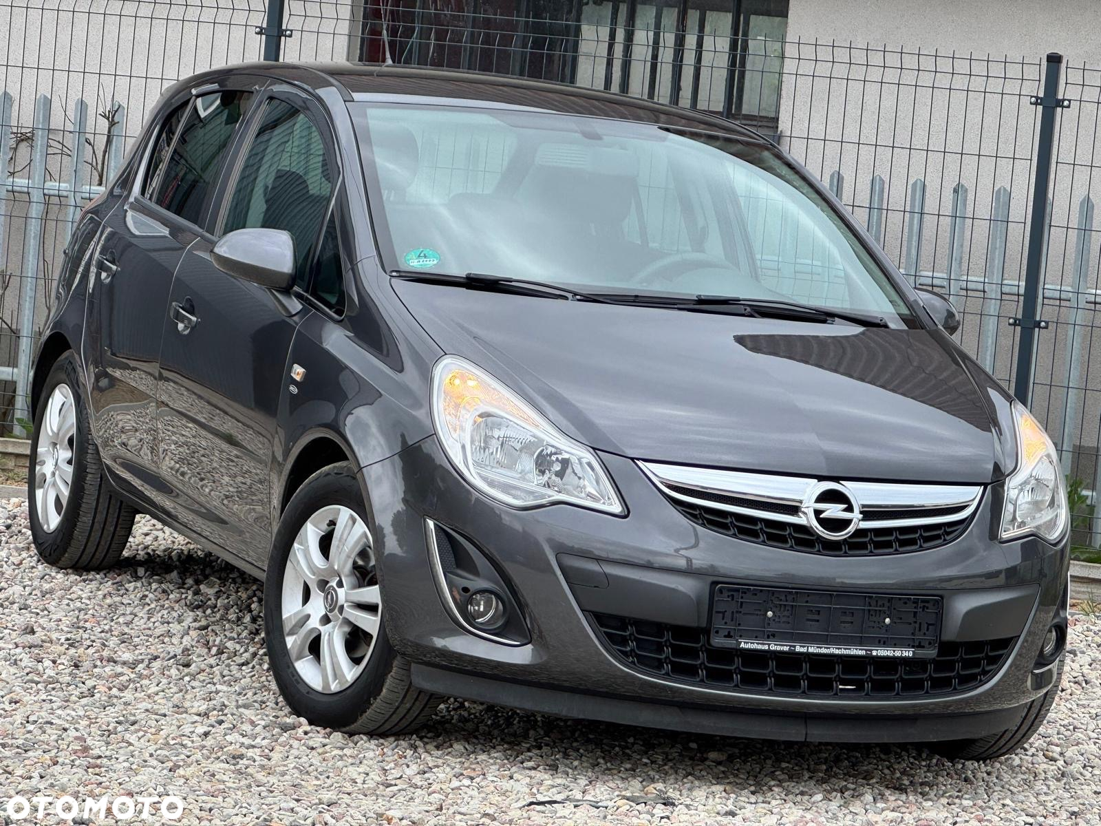 Opel Corsa 1.4 16V Cosmo - 6