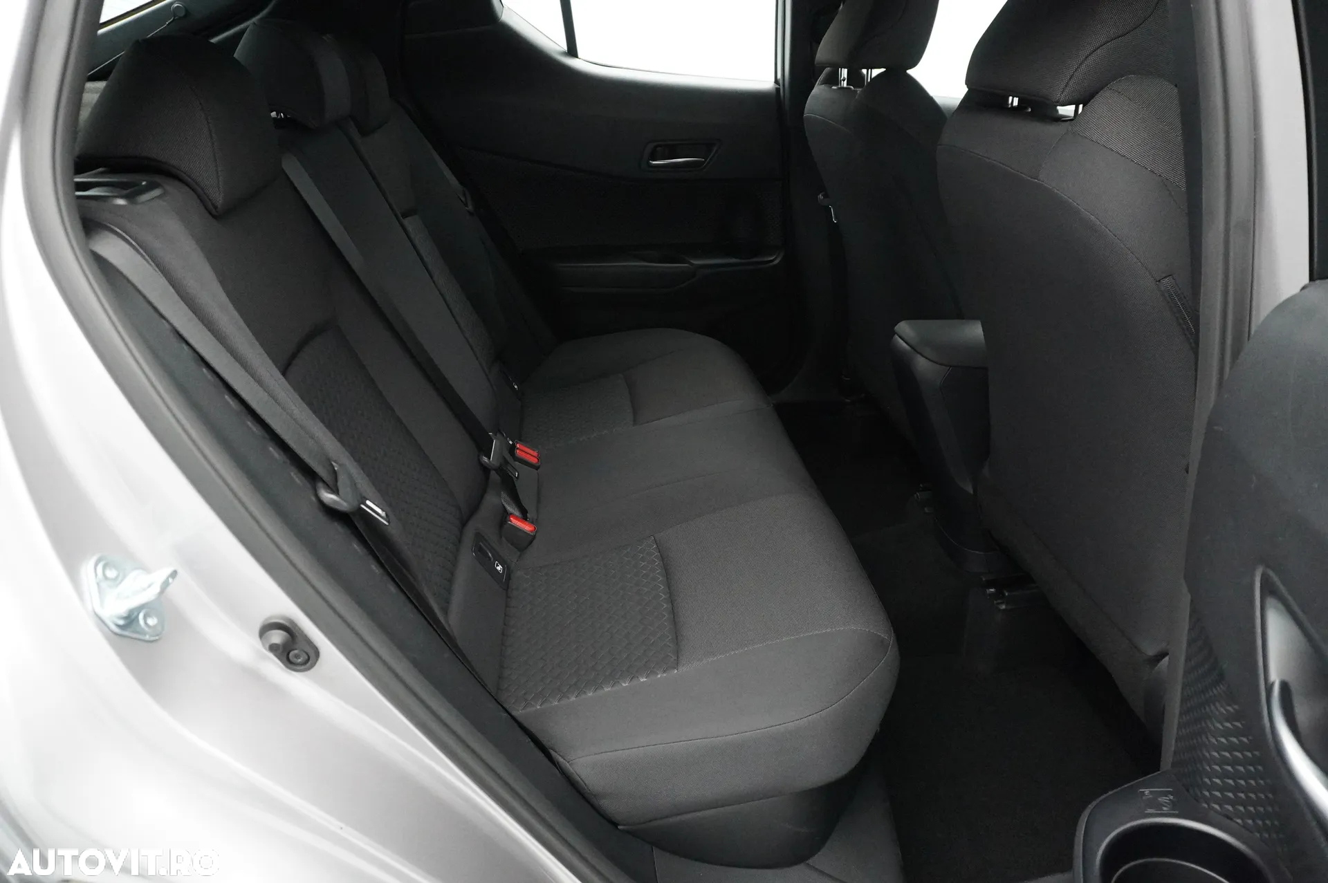 Toyota C-HR 1.8 HSD 122 CP 4x2 CVT Core - 11