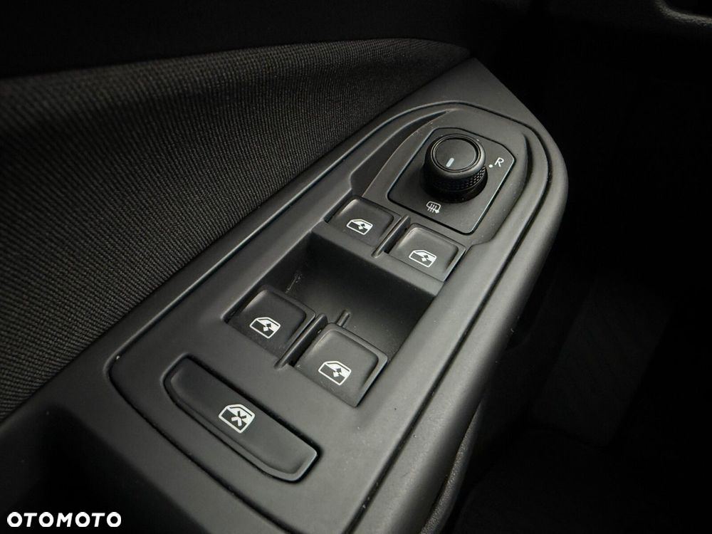 Volkswagen Golf - 20