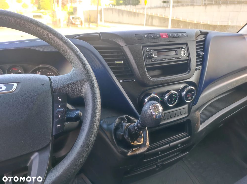 Iveco DAILY - 21