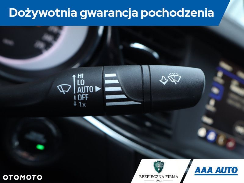 Opel Insignia - 21
