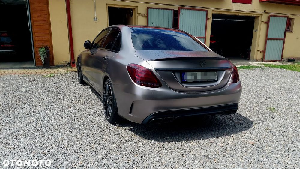 Mercedes-Benz Klasa C 300 7G-TRONIC AMG Line - 4