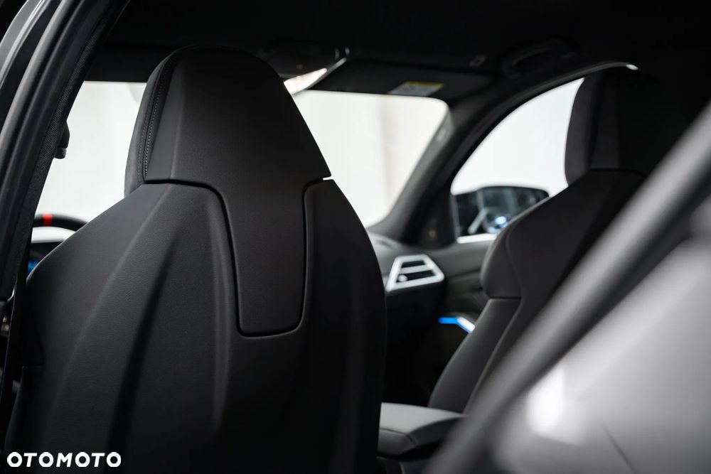 BMW M3 Competition xDrive sport - 32