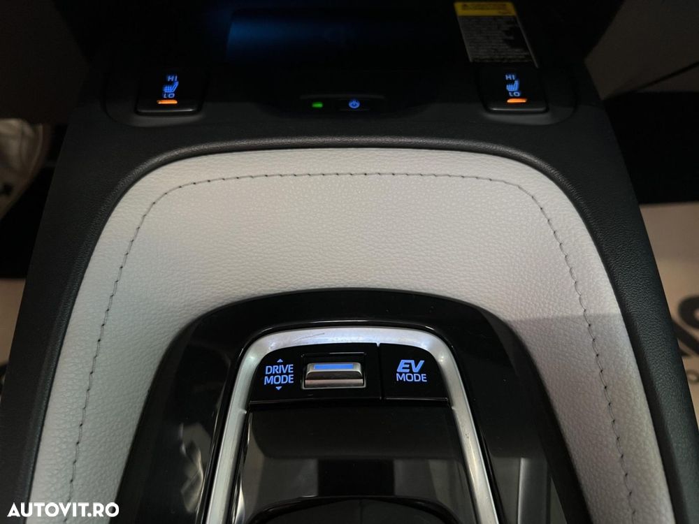 Toyota Corolla 2.0 Lounge - 35
