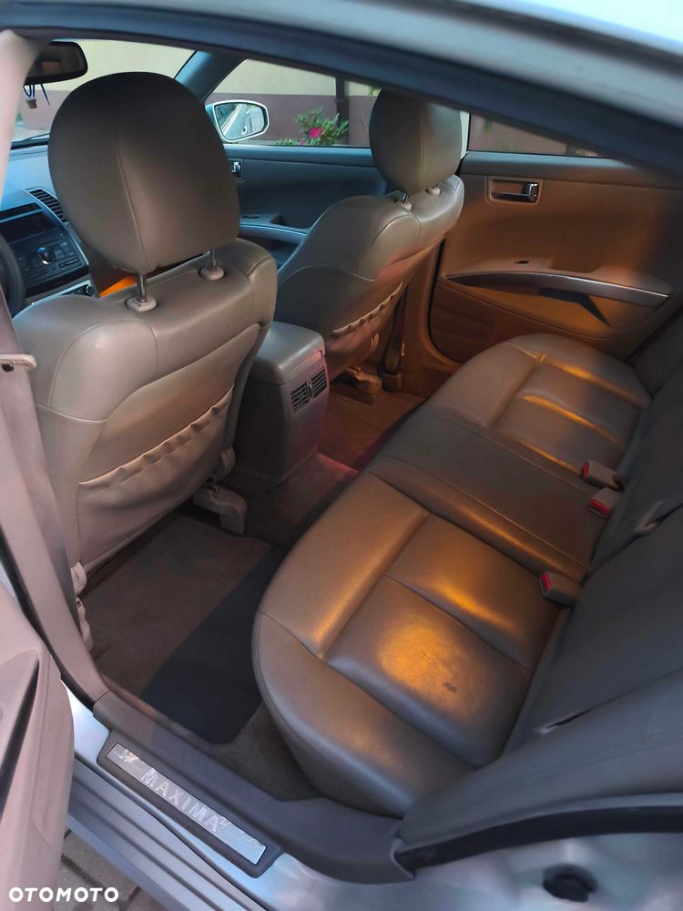 Nissan Maxima - 6