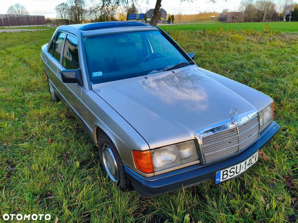 Mercedes-Benz W201 (190) - 1