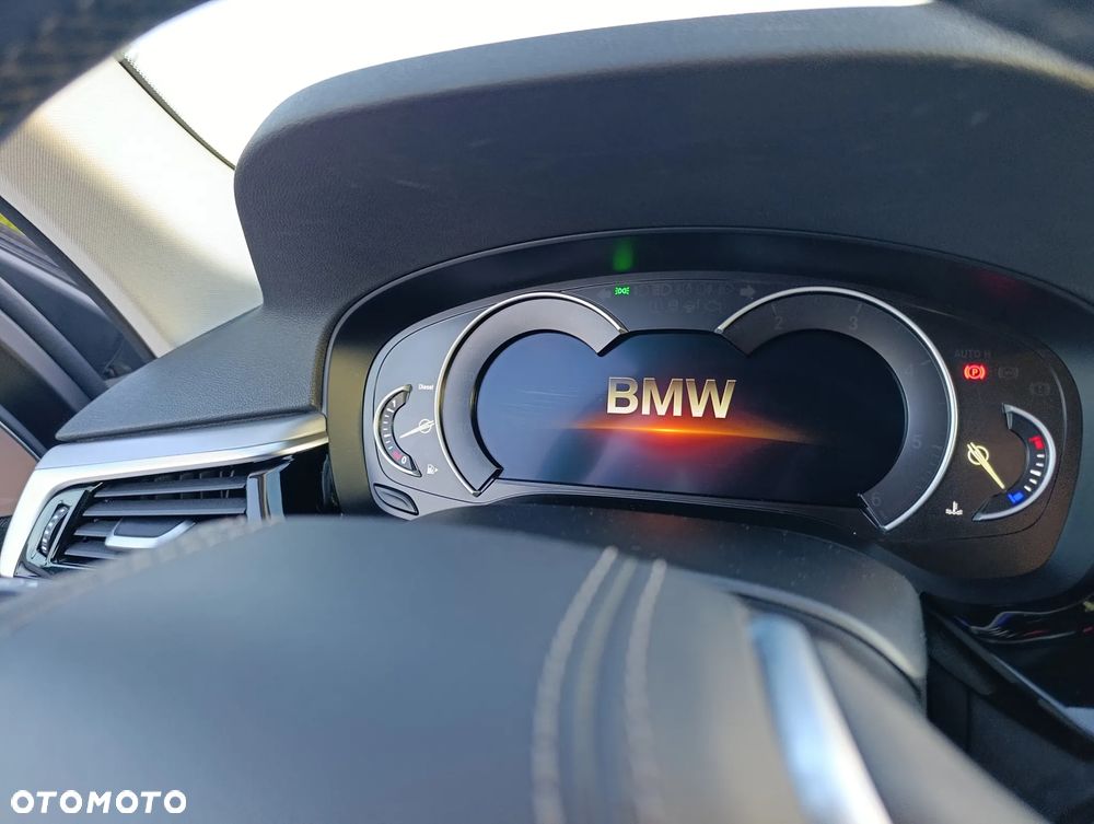 BMW Seria 5 520d - 29