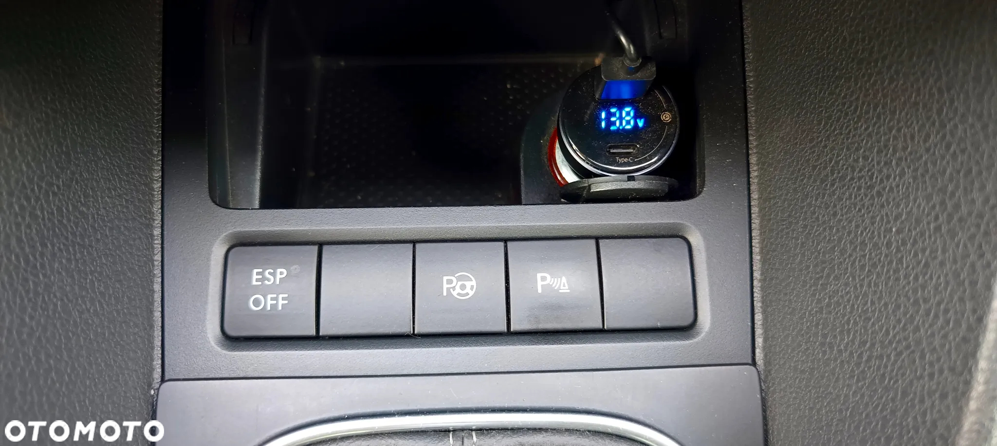 Volkswagen Golf VI 1.2 TSI Comfortline - 12
