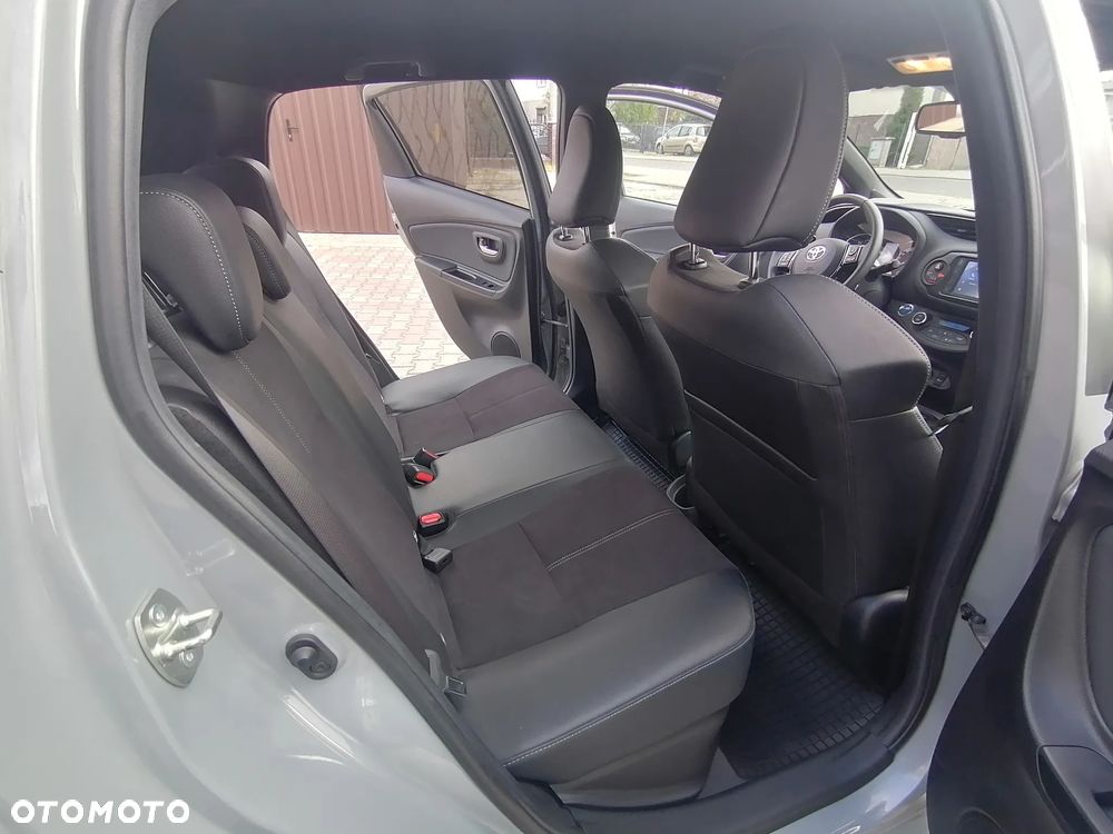 Toyota Yaris Hybrid 1.5 VVT-i - 30