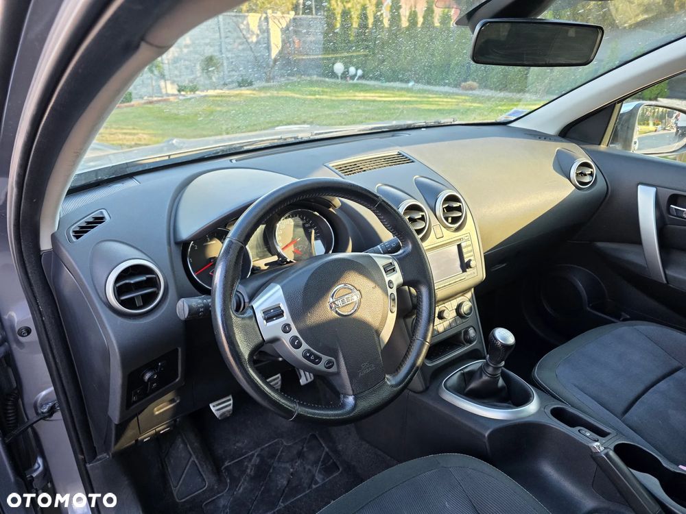 Nissan Qashqai - 11