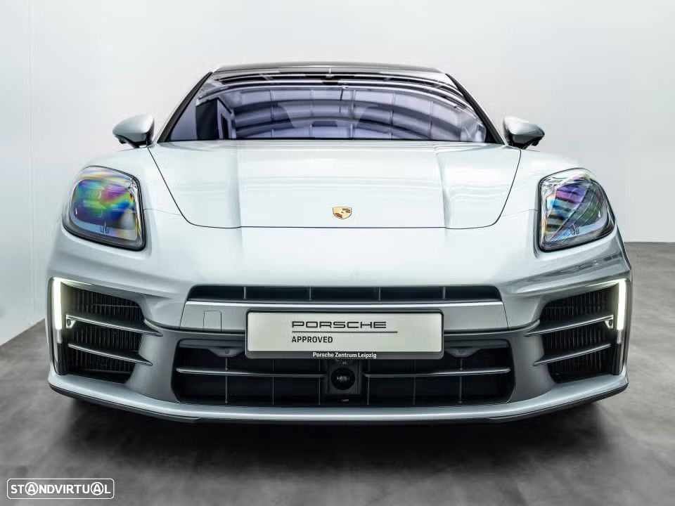 Porsche Panamera 4 E-Hybrid - 4