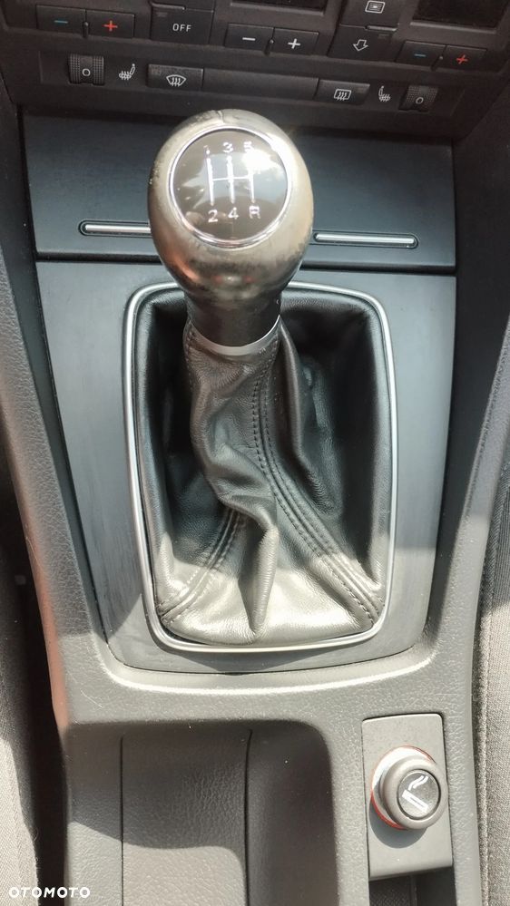 Audi A4 Limousine - 5
