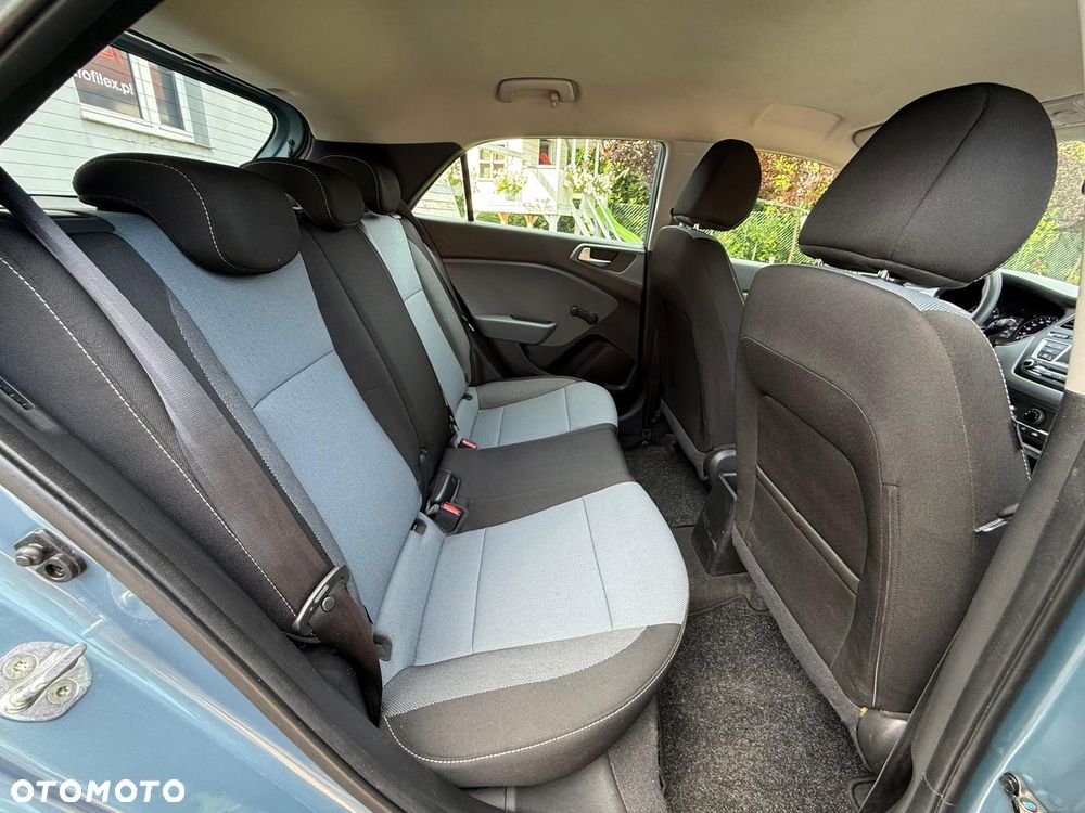Hyundai i20 - 11