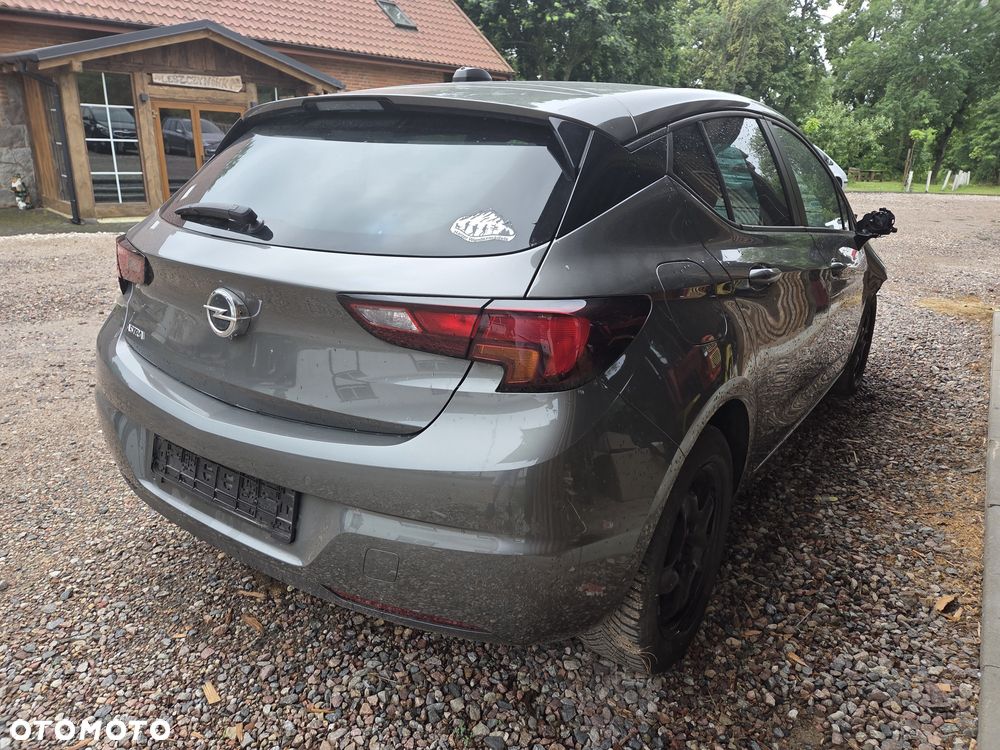 Opel Astra - 2