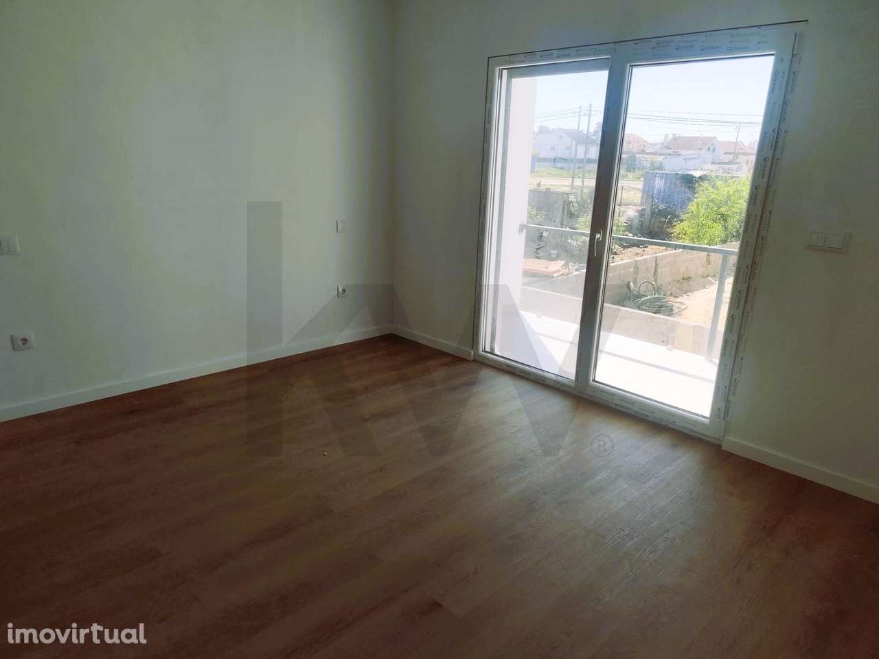 Moradia Térrea contemporânea T3 com piscina I Fernão Ferro - Grande imagem: 4/24