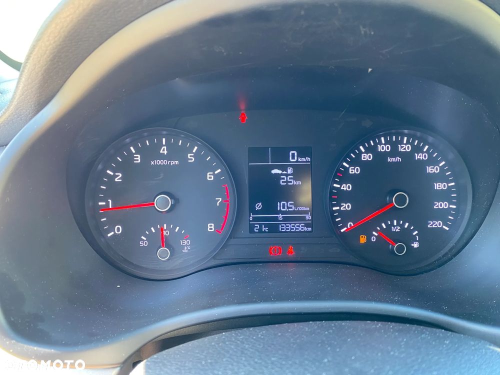 Kia Rio - 10