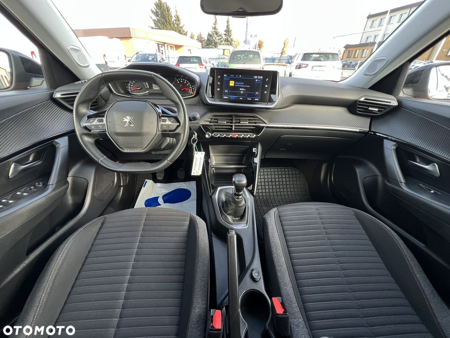 Peugeot 2008 1.2 PureTech Active Pack S&S - 23