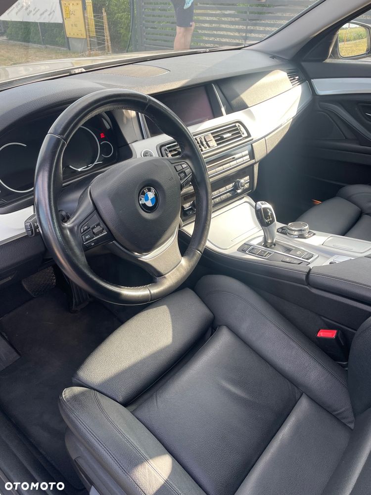 BMW Seria 5 520d xDrive - 3