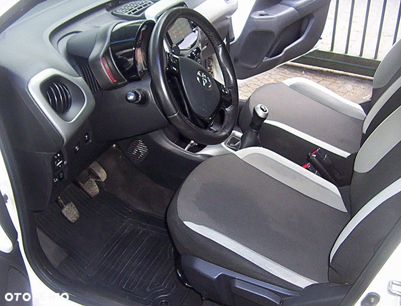 Toyota Aygo x-play Edition-S - 5