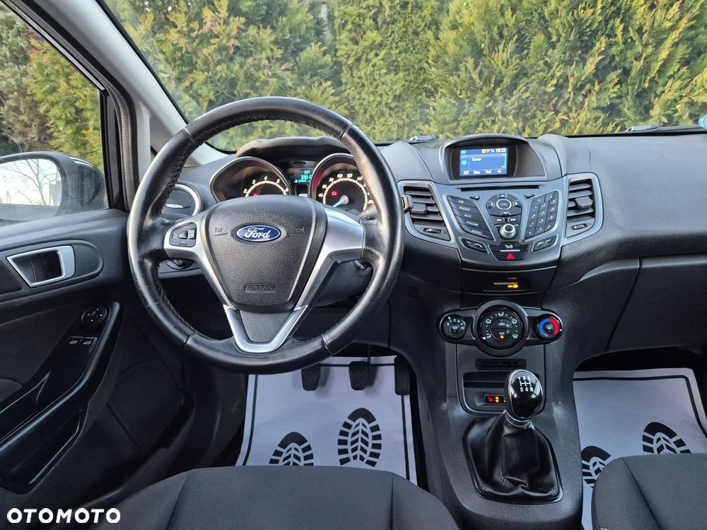 Ford Fiesta 1.25 Celebration - 40