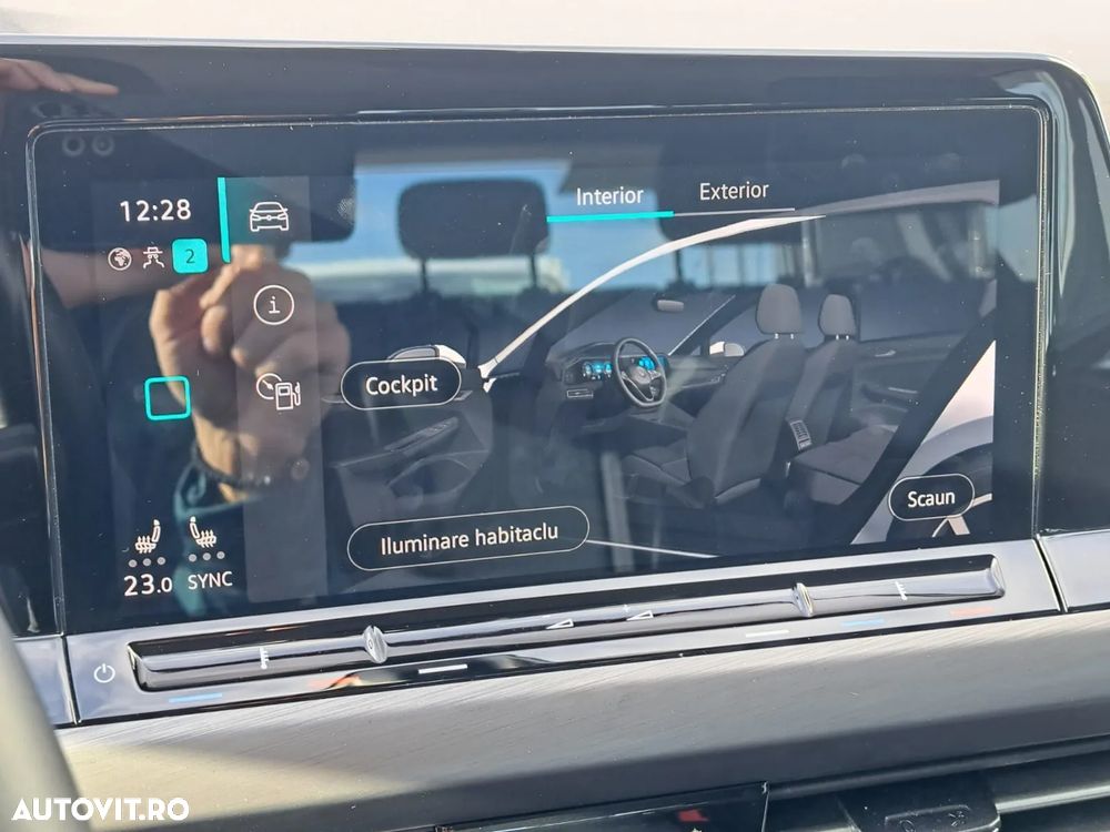 Volkswagen Golf 1.5 eTSI ACT DSG MHEV Style - 33