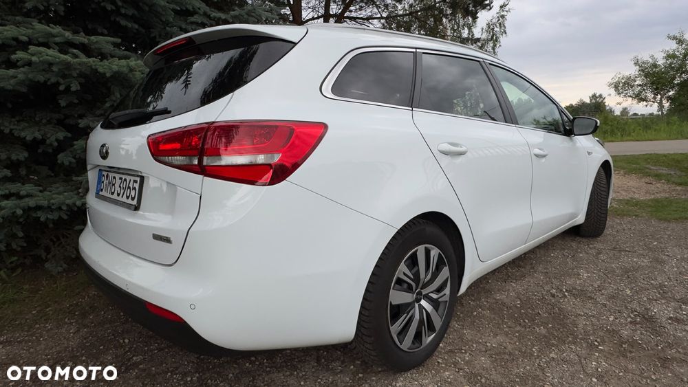 Kia Ceed - 4