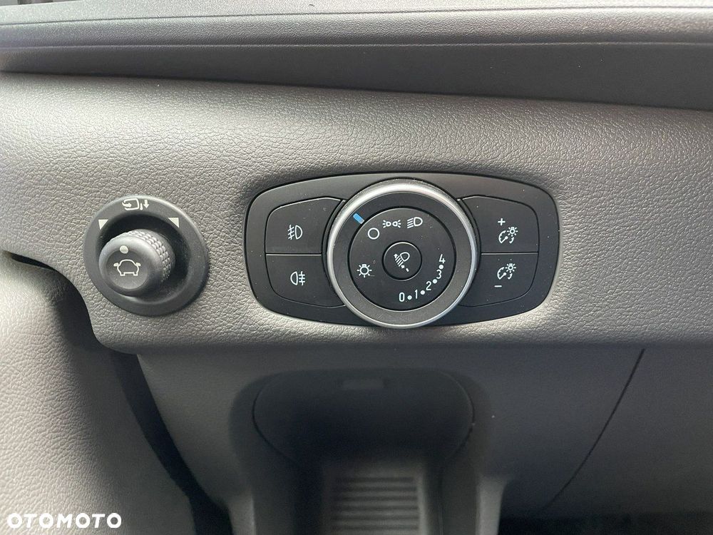 Ford Transit - 19