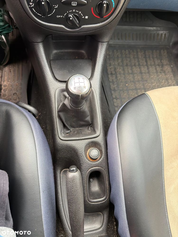 Peugeot 206 - 9