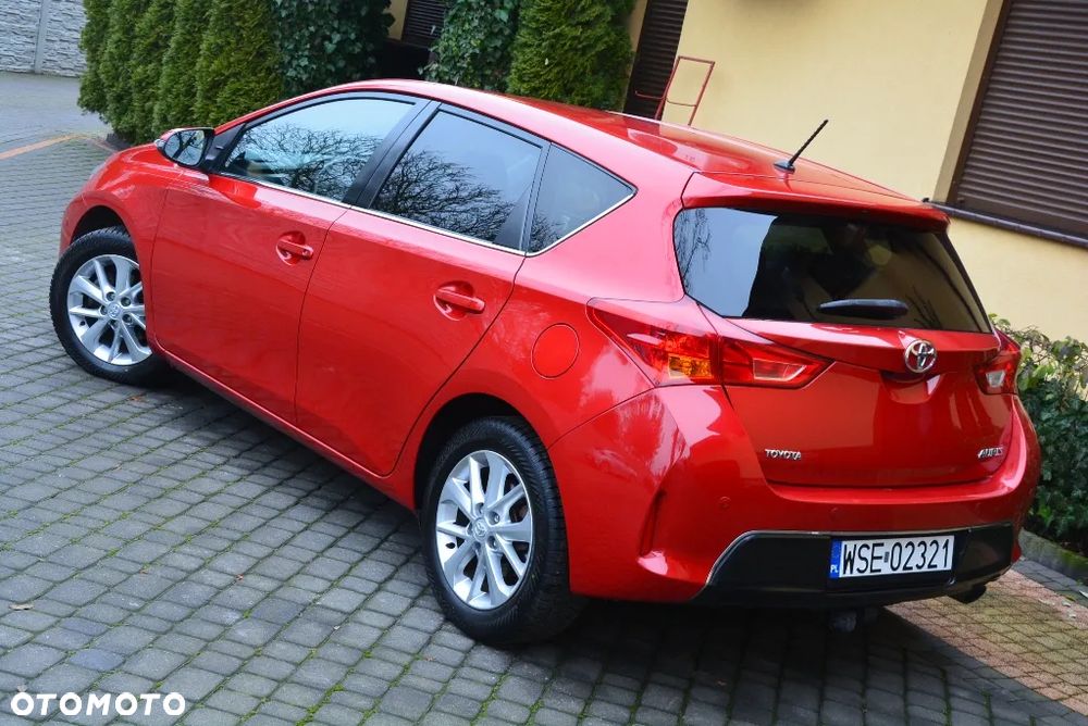 Toyota Auris 1.6 Valvematic Comfort - 2