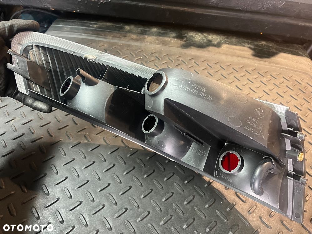 PORSCHE CARRERA 996 LAMPA PRAWY TYŁ PRAWA TYLNA NOWA Z PĘKNIĘCIEM SZARA CIEMNA EUROPA ORYGINAŁ - 4