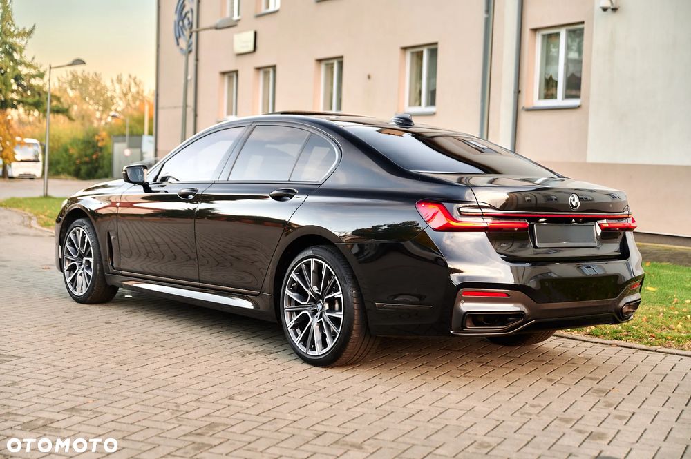 BMW Seria 7 740d xDrive mHEV sport - 9