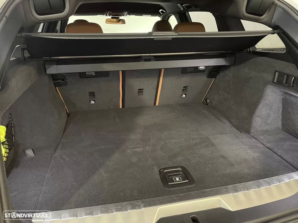BMW 320 e Pack Desportivo M Auto - 40