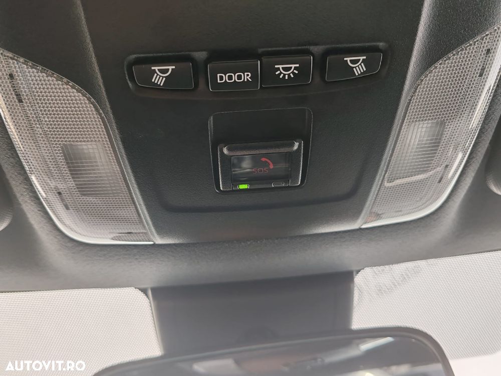 Toyota Corolla 1.8 HSD Business - 19