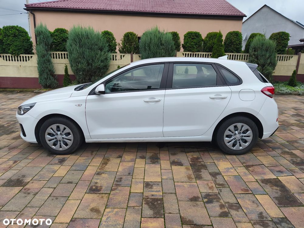 Hyundai i30 1.5 DPI Classic + - 9