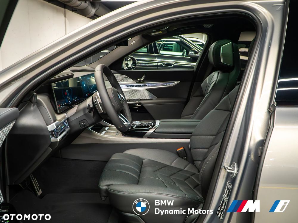 BMW Seria 7 - 16