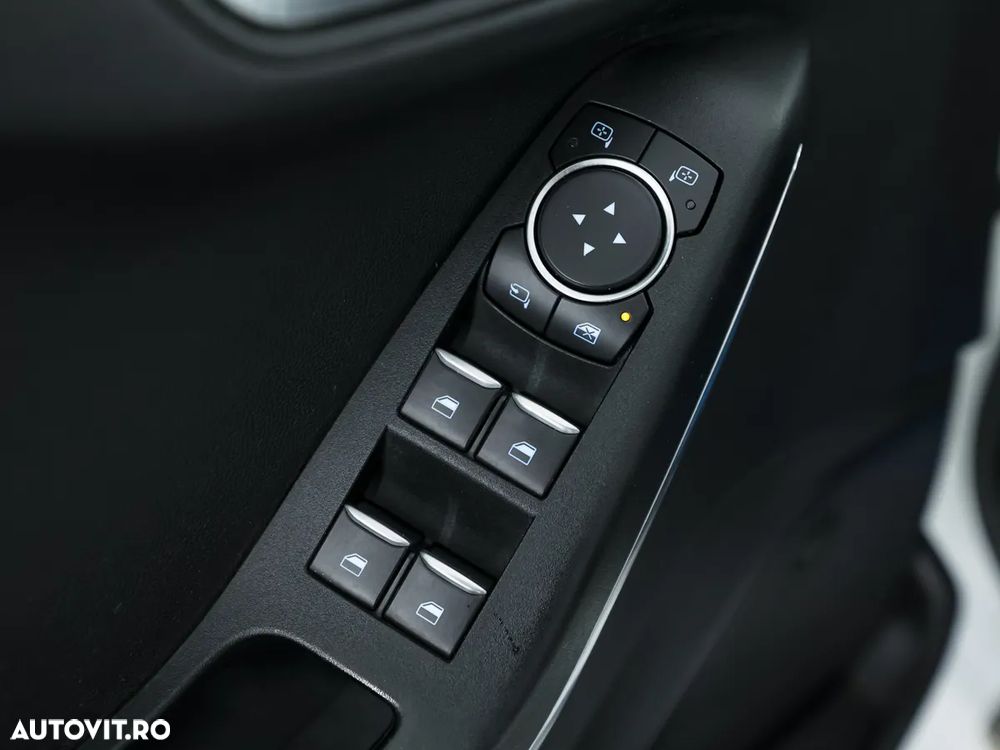 Ford Fiesta 1.0 EcoBoost S&S ACTIVE X - 26