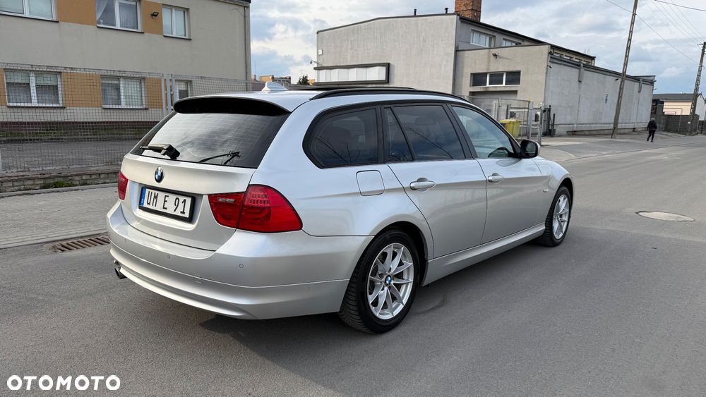 BMW Seria 3 320d DPF - 10
