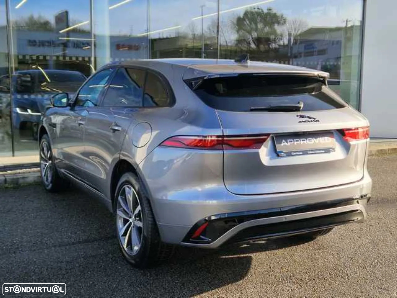 Jaguar F-Pace 2.0 P400e AWD R-Dynamic S - 9
