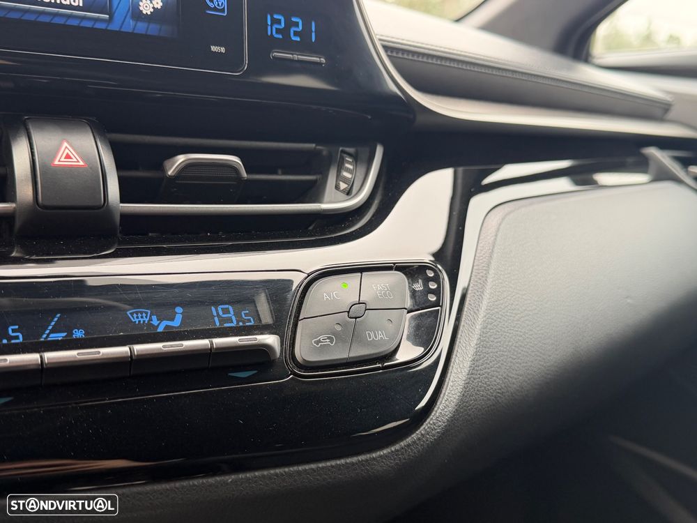 Toyota C-HR 1.8 Hybrid Square Collection - 57