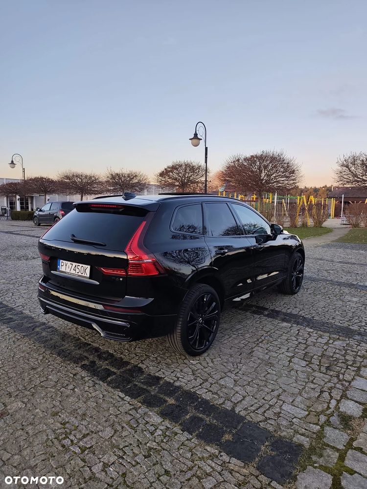 Volvo XC 60 T6 Plug-In Hybrid AWD Ultra Dark - 3