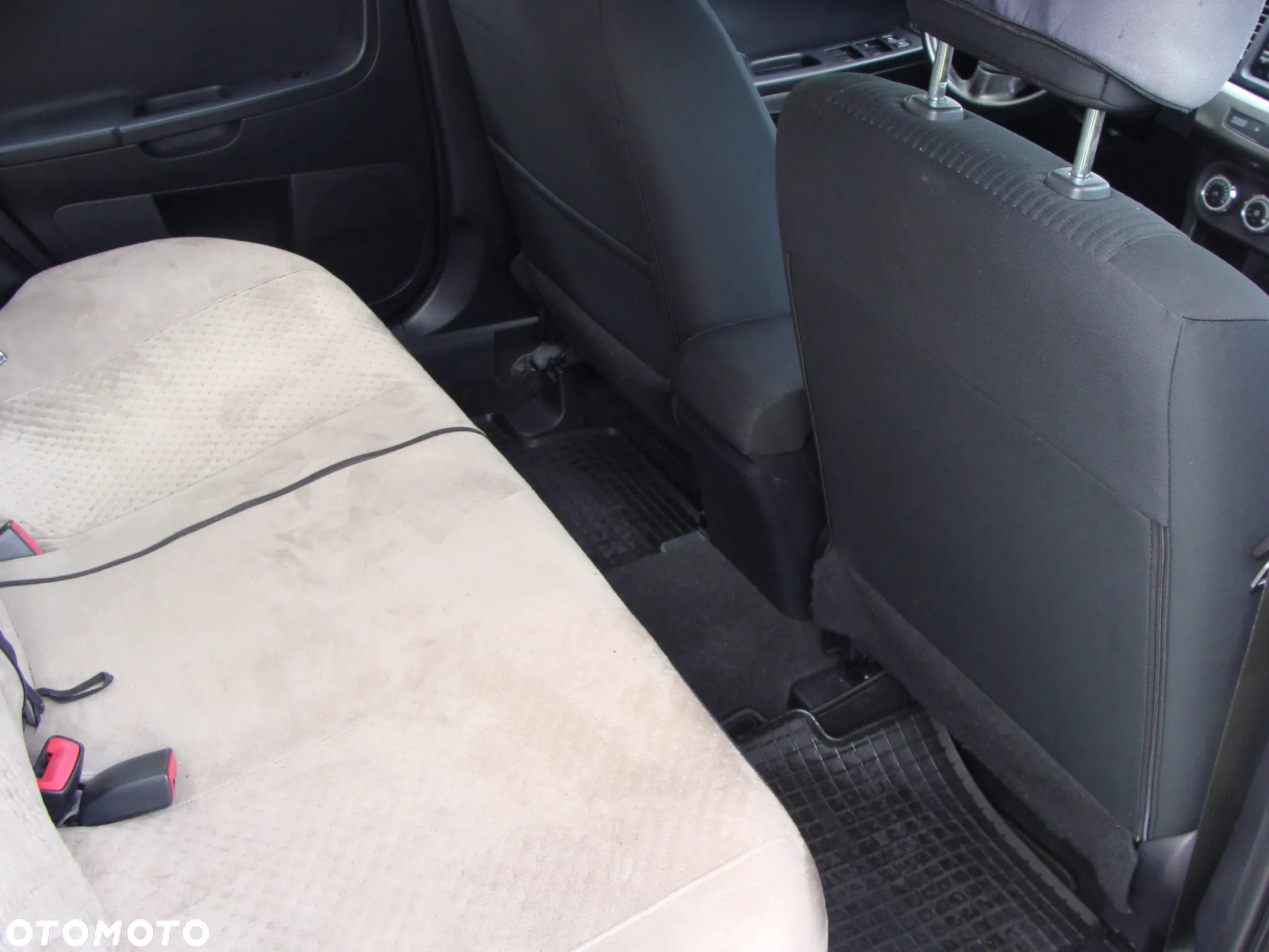 Mitsubishi Lancer 1.6 Invite - 10