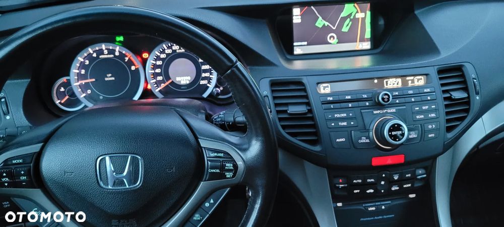 Honda Accord 2.0 Executive Navi - 12