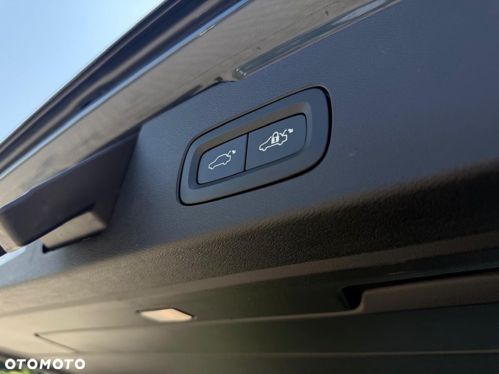 Volvo V60 T6 AWD Recharge Geartronic Inscription - 32
