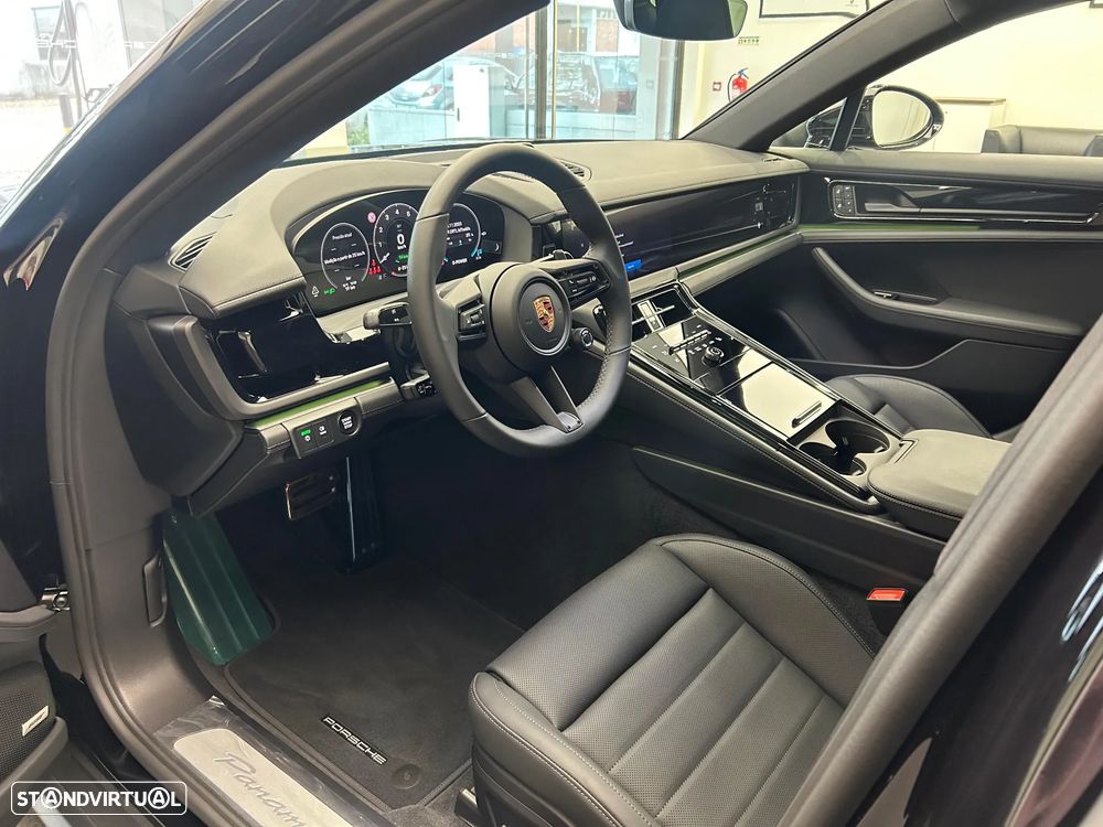 Porsche Panamera 4 E-Hybrid - 14